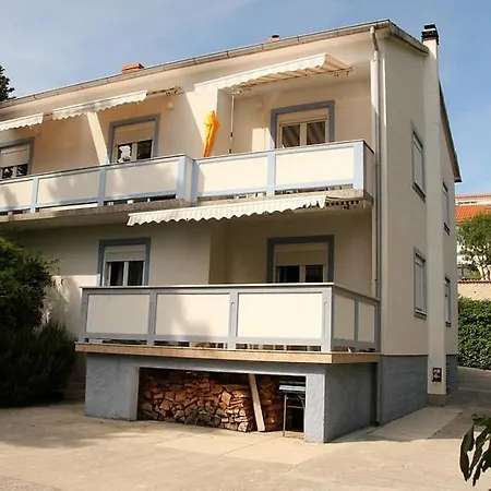 Lilly Weiss Apartman *